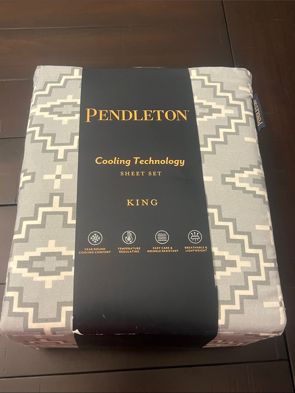 Pendleton Grey Otero King Sheet Set, Flat Fitted 2 King Pillowcases new